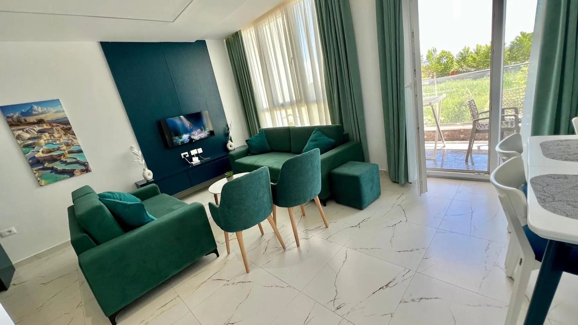 Ekam Sun Apartments Golem  Albania